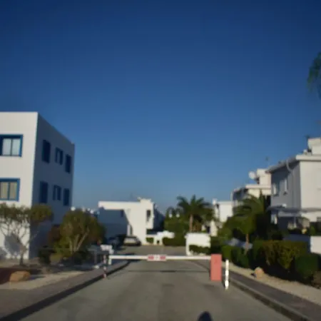 Konnos Flat *