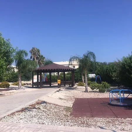 Апартаменты Konnos Flat